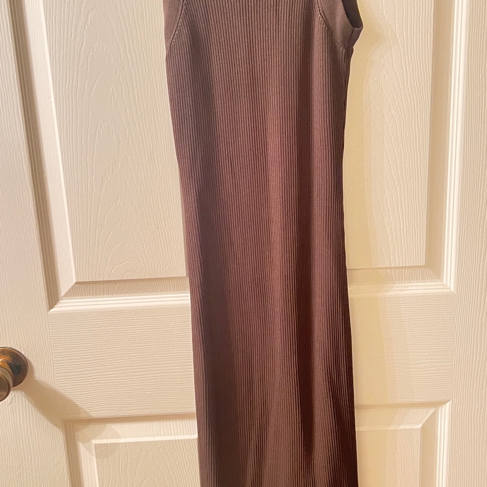 Sleeveless Ribbed Maxi Dress - army green